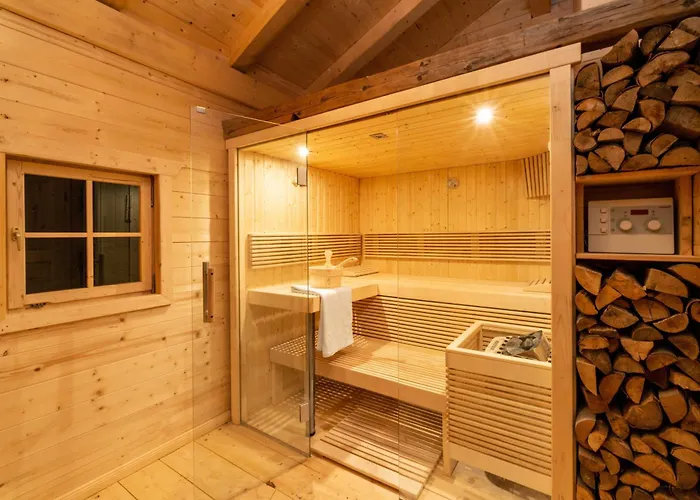 Exklusives Alpenchalet Mit Jacuzzi & Sauna Fuer Bis Zu 14 Personen