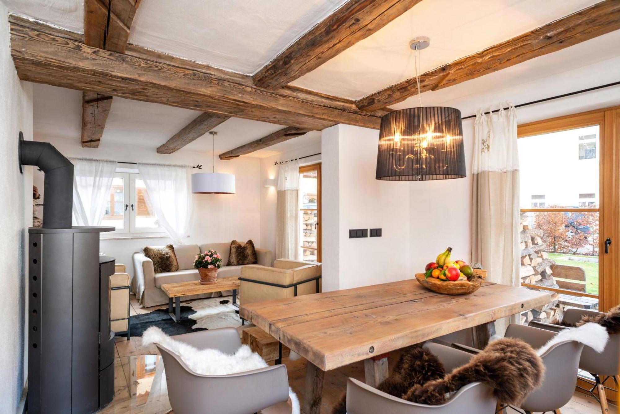Exklusives Alpenchalet Mit Jacuzzi & Sauna Fuer Bis Zu 14 Personen